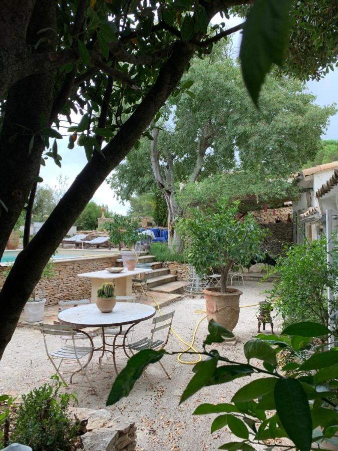 Liste Rouge Appartement Nîmes Buitenkant foto