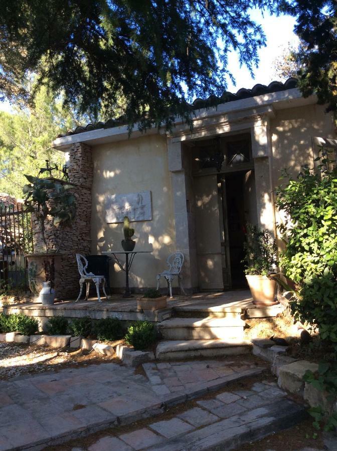 Liste Rouge Appartement Nîmes Buitenkant foto
