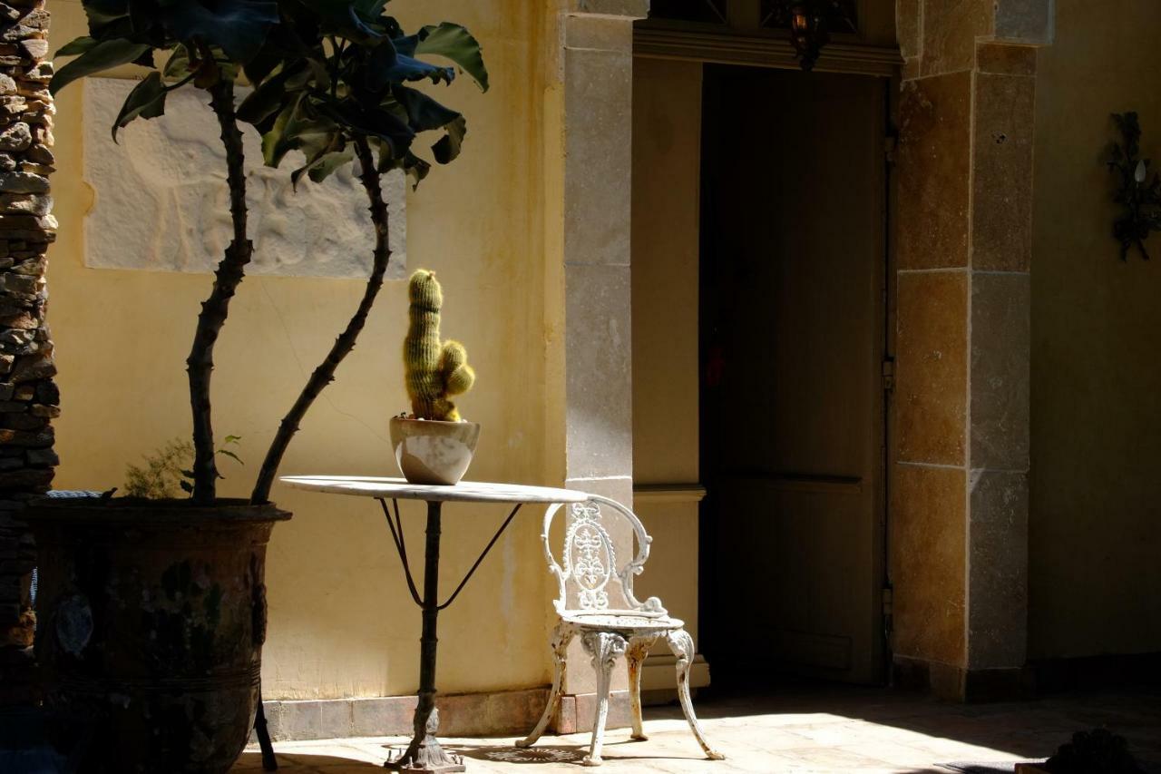 Liste Rouge Appartement Nîmes Buitenkant foto