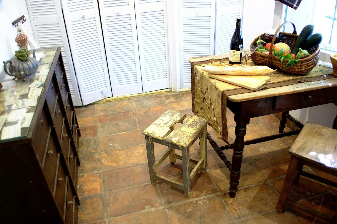 Liste Rouge Appartement Nîmes Buitenkant foto
